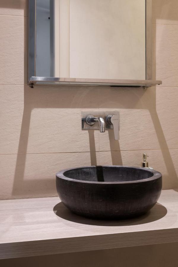 The Place, Your Place To Be - Via Tadino Appartement Milaan Buitenkant foto